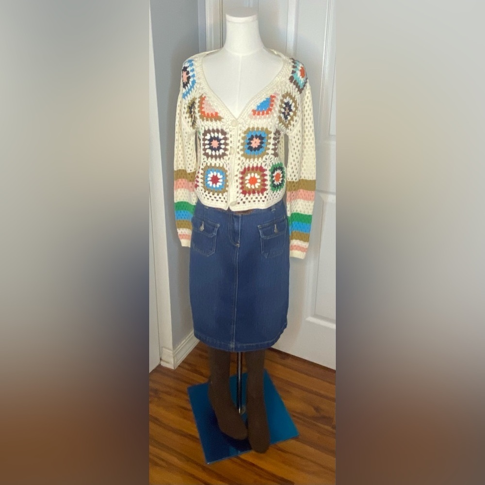 Colorful Crochet Patterned Women's Sweater - Picture 2 of 8
